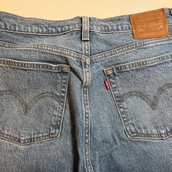 Wedgie Straight Levi's Jeans, Size 27 - Picture 3 of 5